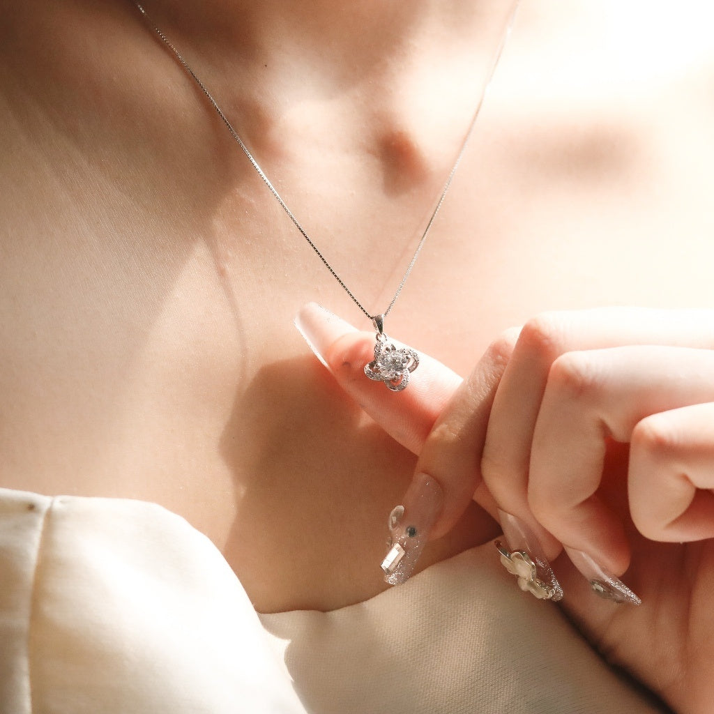 18K Moissanite Four Leaf Clover Necklace 5mm – 925 Sterling Silver