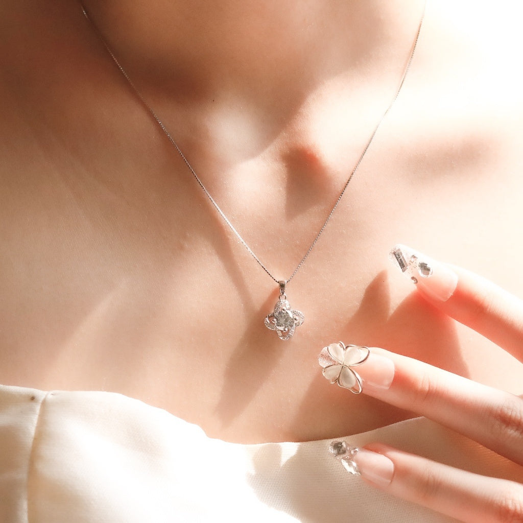 18K Moissanite Four Leaf Clover Necklace 5mm – 925 Sterling Silver