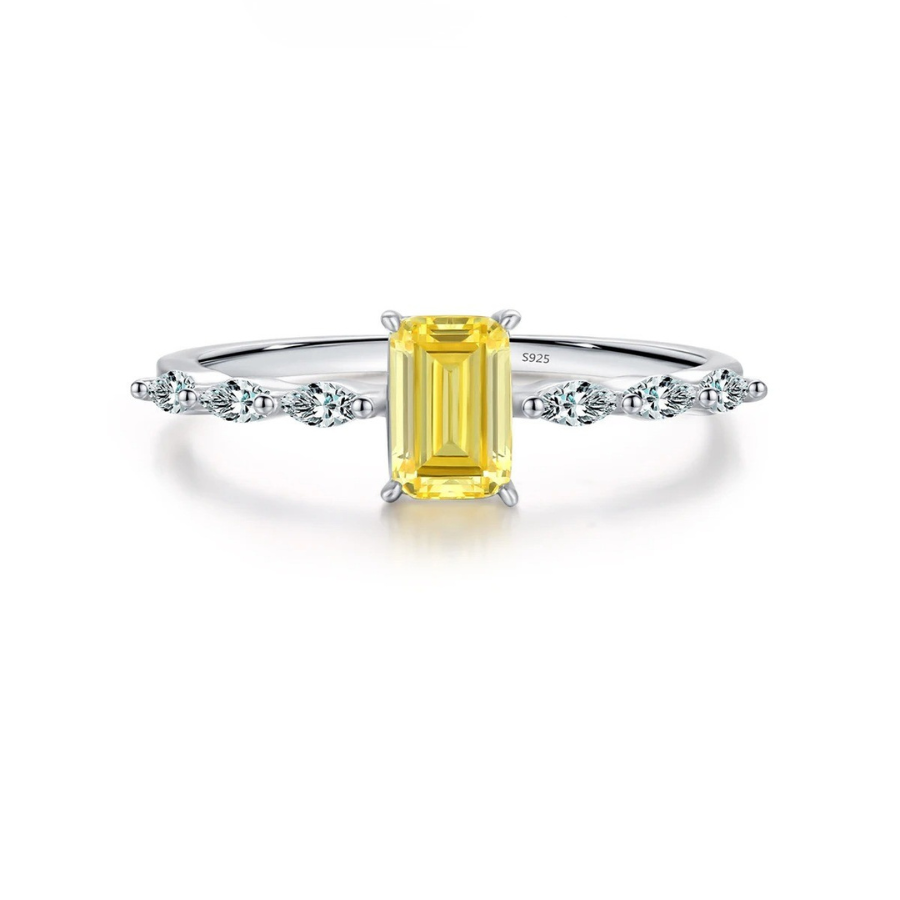 Elegant Emerald Cut Zirconia Ring – 925 Sterling Silver
