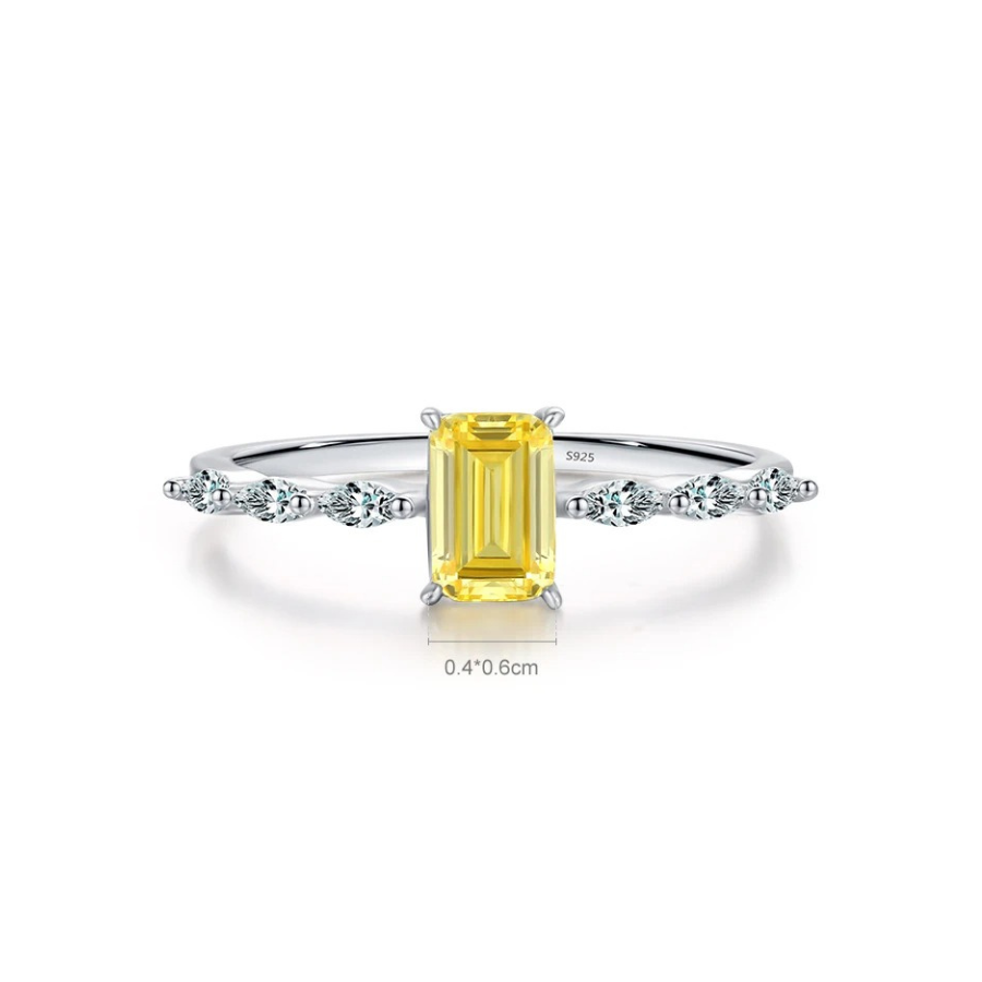Elegant Emerald Cut Zirconia Ring – 925 Sterling Silver