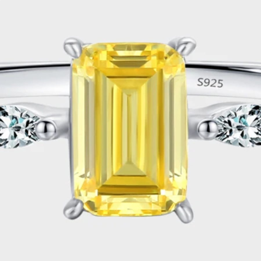 Elegant Emerald Cut Zirconia Ring – 925 Sterling Silver