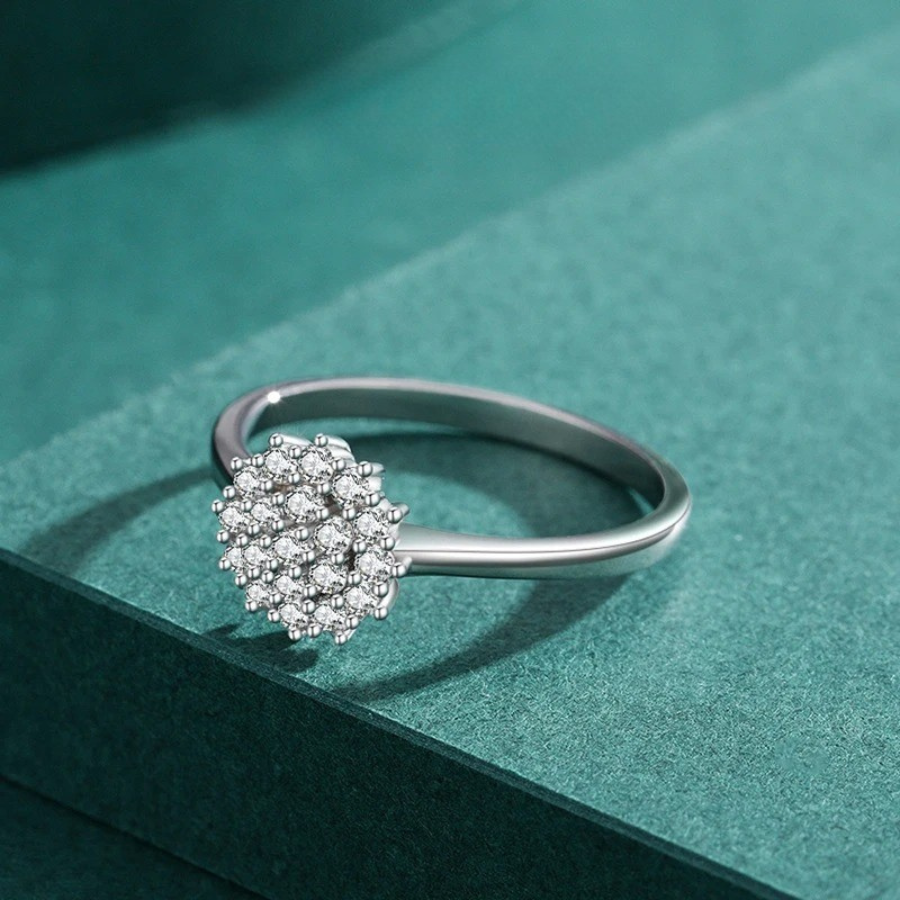 Classic Sparkling CZ Ring – Platinum Plated 925 Sterling Silver