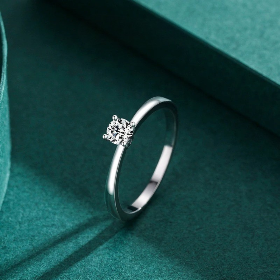 Heart Design CZ Band Ring – 925 Sterling Silver