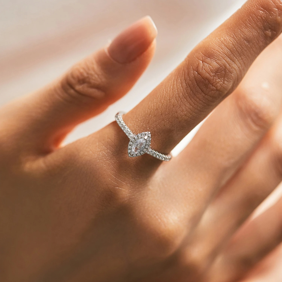 Exquisite Marquise CZ Engagement Ring – 925 Sterling Silver