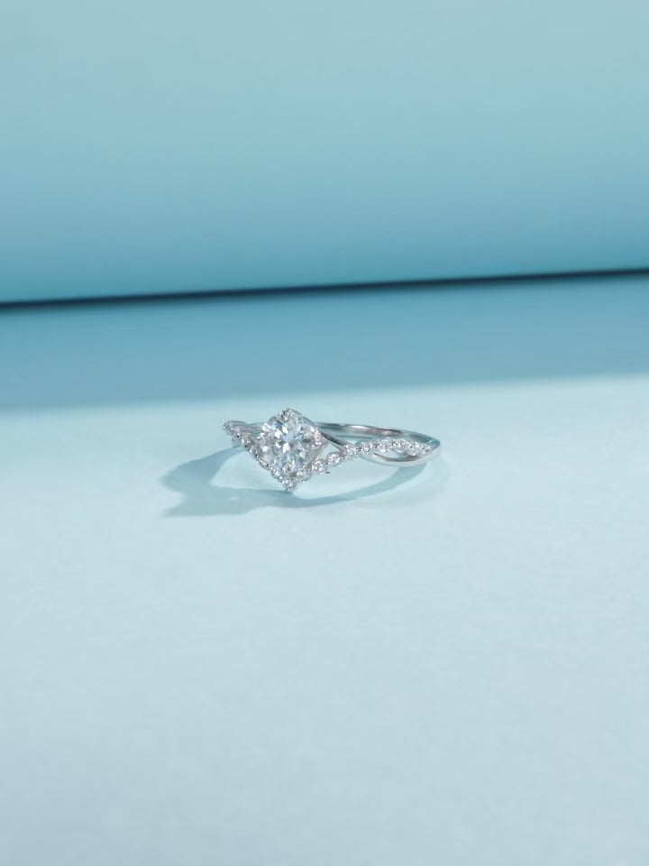 18K Elegant Crown Moissanite Engagement Ring – D Color 925 Sterling Silver