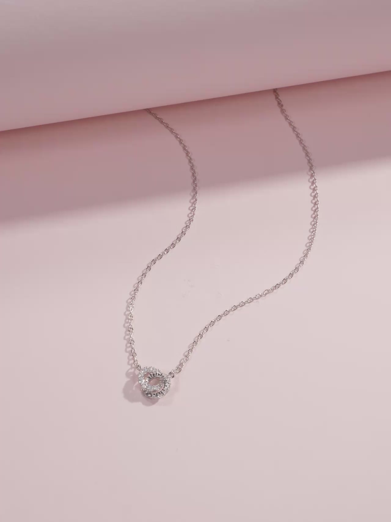 18K Circle Lock Pendant Necklace – Sparkling 925 Sterling Silver Everyday Jewelry